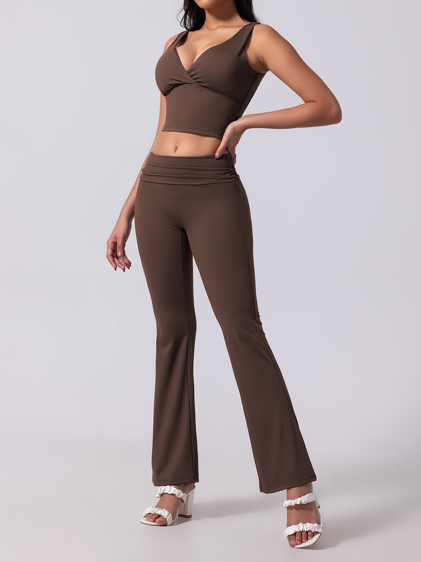 Women's Backless Diagonal Weave Deep V-Neck Athletic Bell-Bottom Pants Set with High-Waisted Two-Way Bell-Bottom Pants