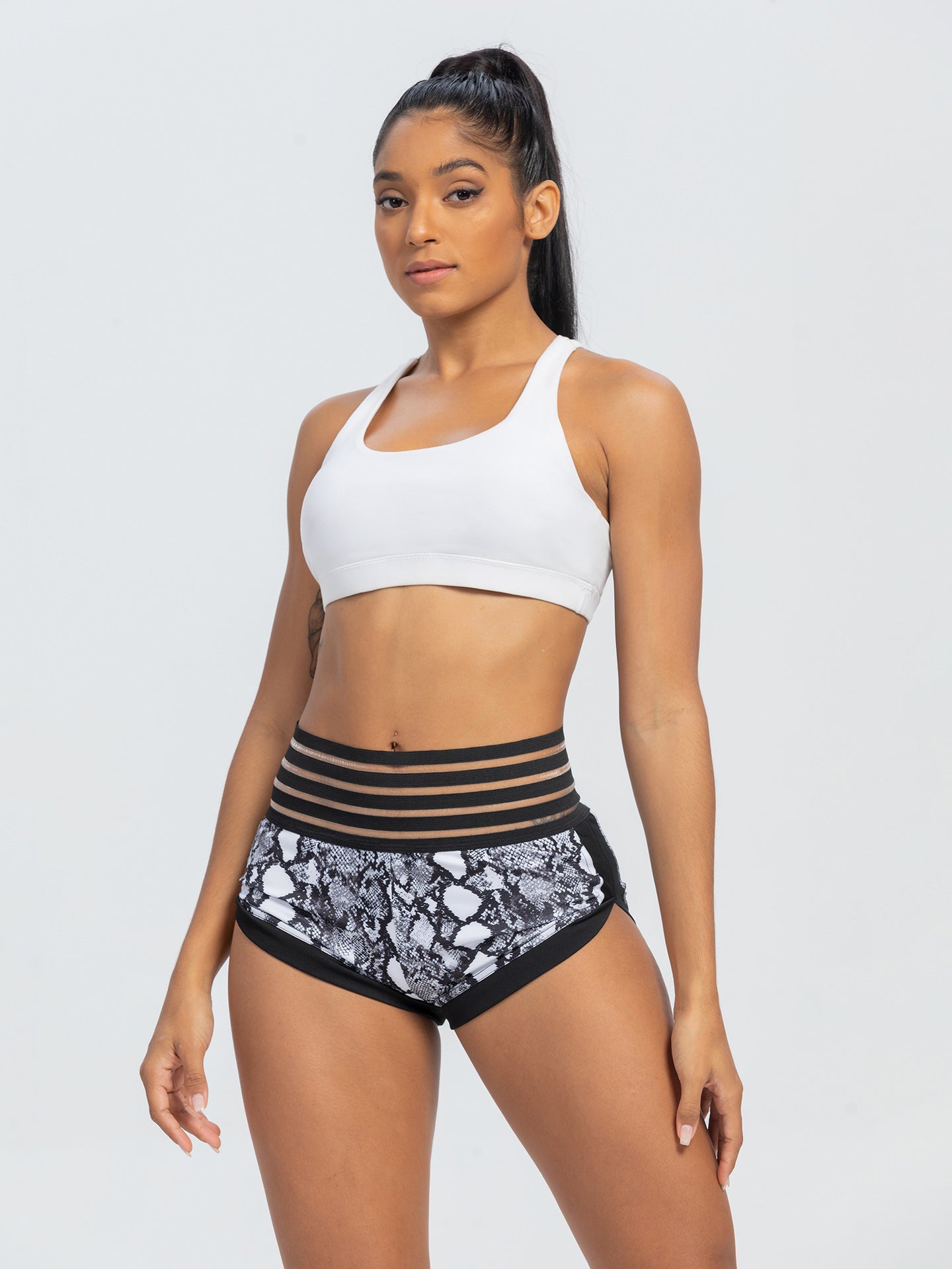 Peach Lace Waist Snake Print Yoga Shorts with Sports Pockets, Butt-Lifting