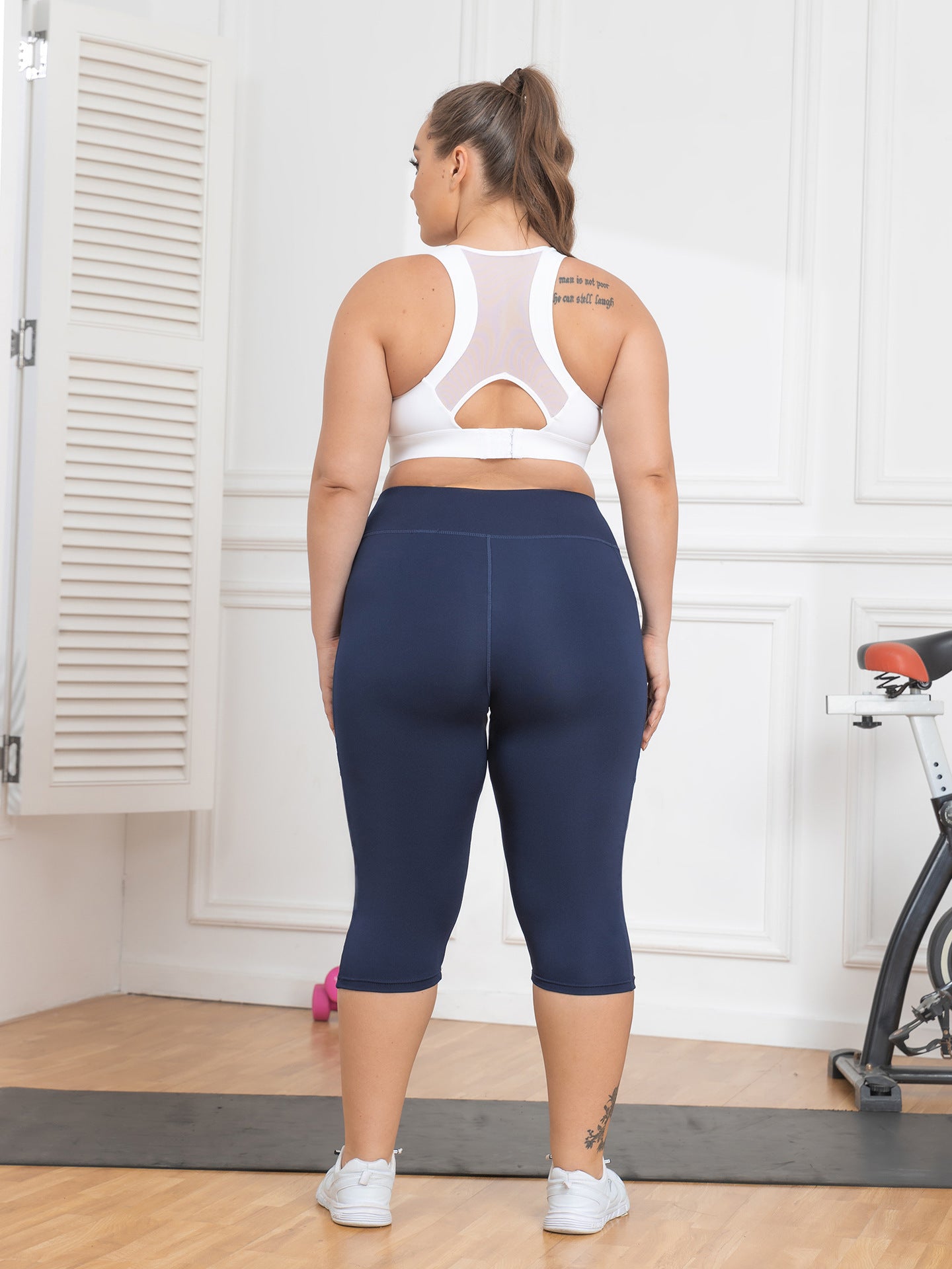 High-waisted butt-lifting yoga pants for women with mesh Roman pockets, running pants, outdoor plus-size 7/8-length patchwork athletic pants